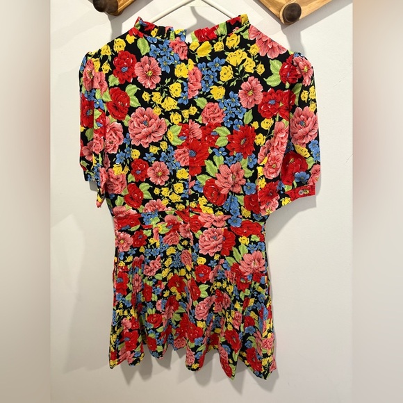 NWOT- BISCUIT FLORAL DRESS - Size M - Picture 6 of 8